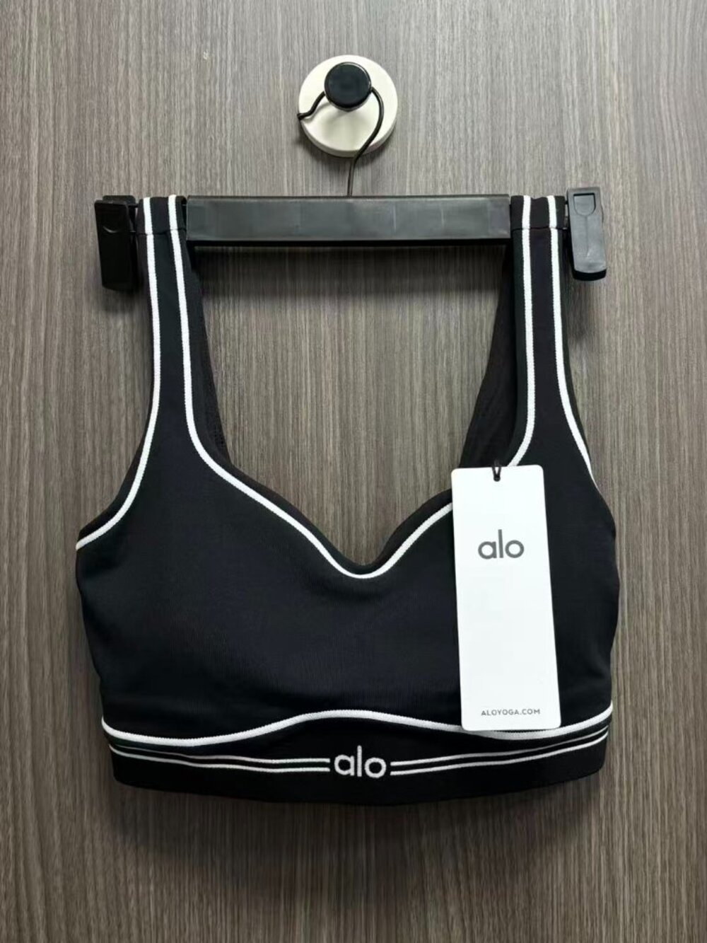 🖤Alo Yoga Airbrush Heart Shaped Sports Bra Black White Yoga Top